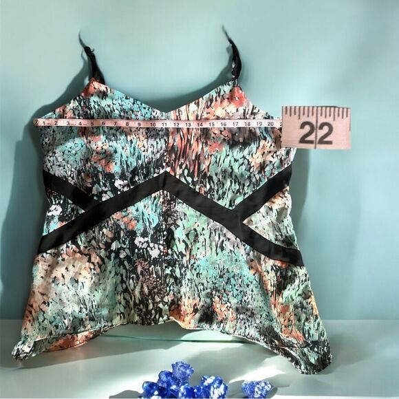 Maurice’s l Sleeveless Blouse l Lined l Adjustable straps l 1X l EUC - Picture 4 of 8